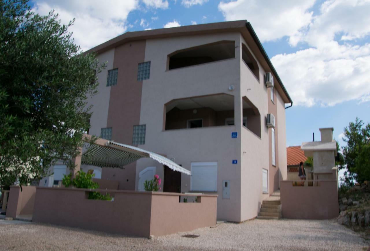 Apartmani Most Maslenica Exterior photo